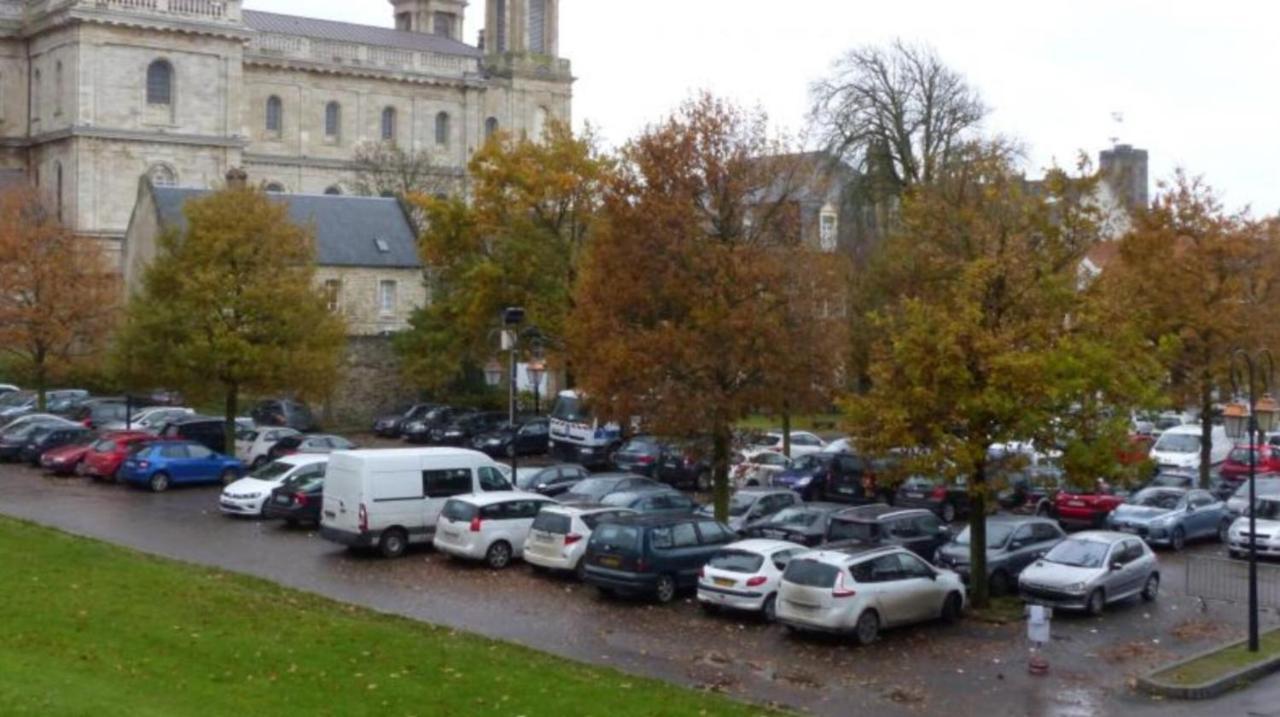 Lumineux T2 Vieille ville 3 pers parking gratuit - by La Source d'OrFée Boulogne-sur-Mer Esterno foto